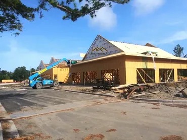Retail center photo 5