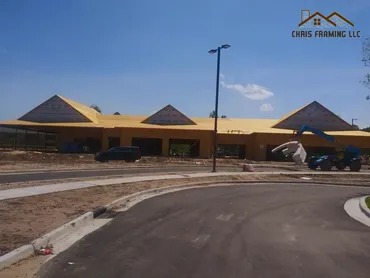 Retail center photo 6